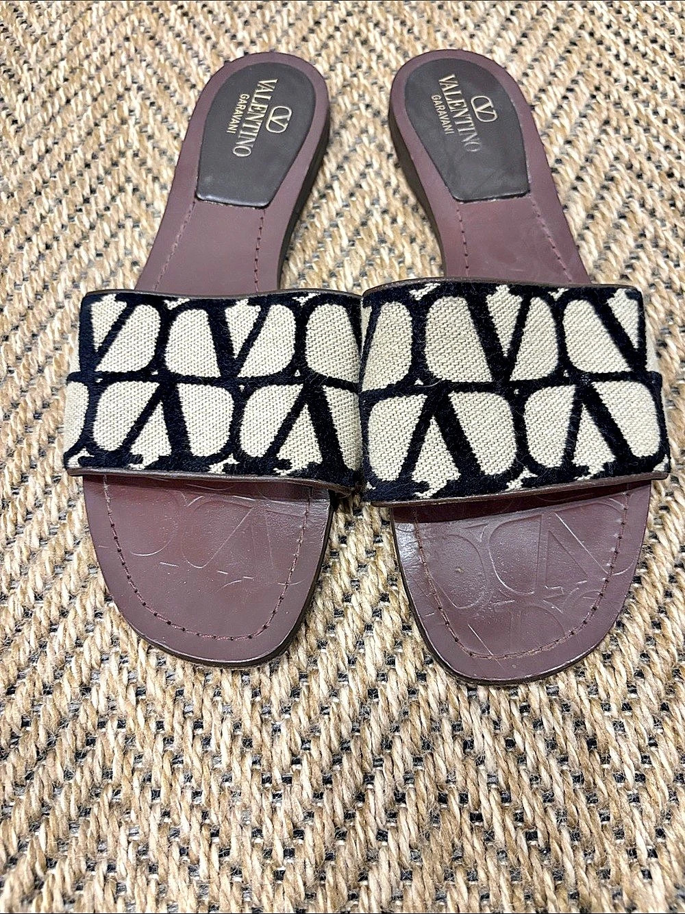 Valentino Geometric Slide Sandals in Black & White